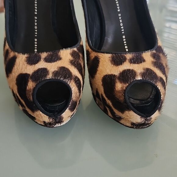 Giuseppe Zanotti Calfskin Heels - Picture 11 of 12